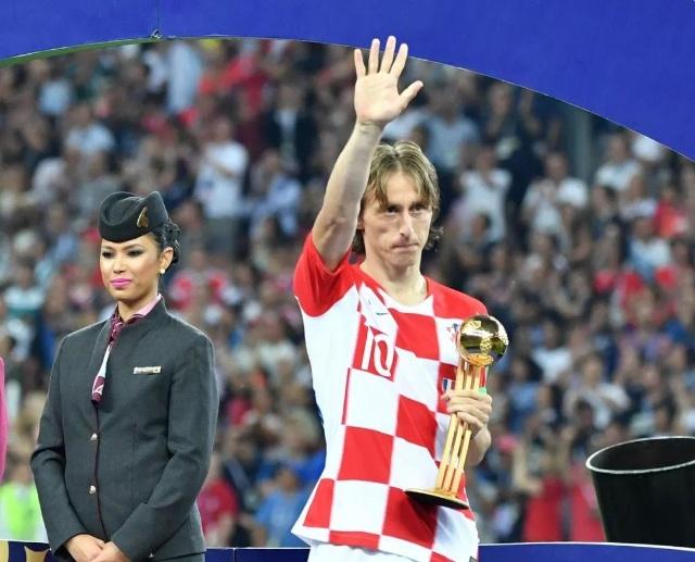 沃尔特马德：在英超踢球对我帮助很大；刚到纽卡时确实有压力