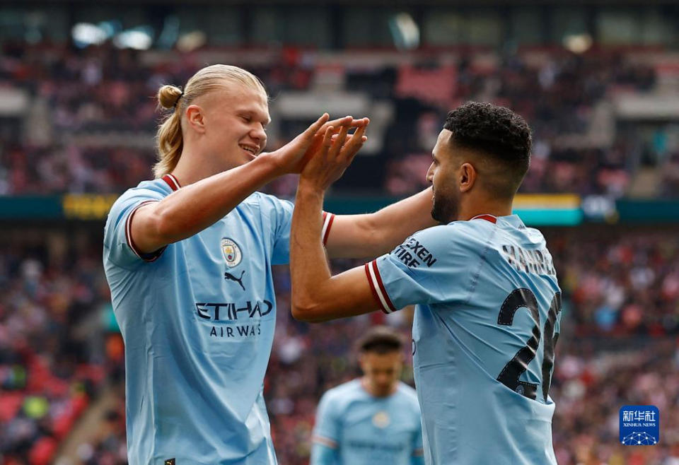 天空：切尔西正在尝试引进罗克，曼联也对球员有意（天空体育：切尔西尝试签下罗克，曼联亦有意）