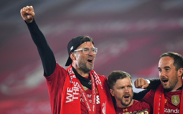 官方：19岁皇马前锋恩德里克租借加盟里昂；本赛季他仅出战3场（官宣：皇马19岁前锋恩德里克租借赴里昂，本赛季仅登场3次）