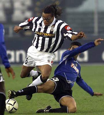 米体：附加赛意大利最好能避开瑞典，他们有哲凯赖什和伊萨克（米体：意大利附加赛最好别遇到瑞典，对方有伊萨克和哲凯赖什）