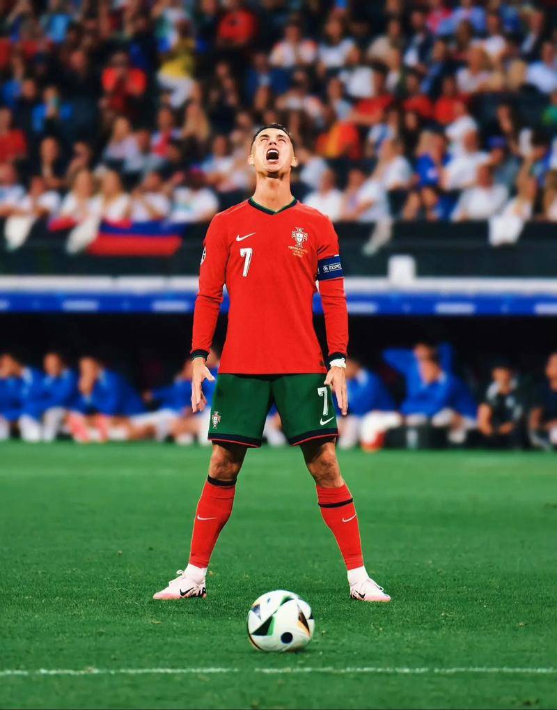 德甲半场：霍恩顿吉破门，格雷罗扳平，拜仁慕尼黑1-1圣保利