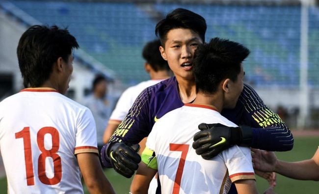 记者：拜仁和于帕梅卡诺基本谈妥新合同，只差解约金条款（记者：拜仁与于帕梅卡诺新合同基本谈妥，解约金条款尚待敲定）