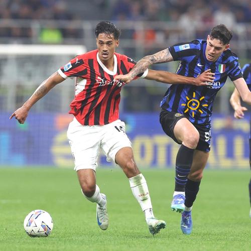 状态不错！4号秀克尼佩尔半场9中7轰18分