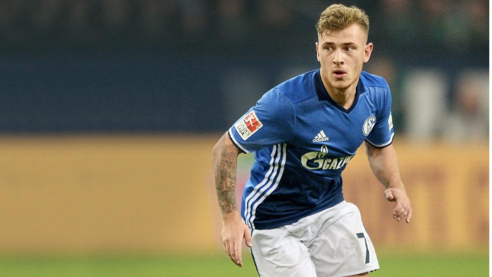 孙颖莎王楚钦赛前训练气氛轻松，大头仰头大笑，大笑引发全场欢笑