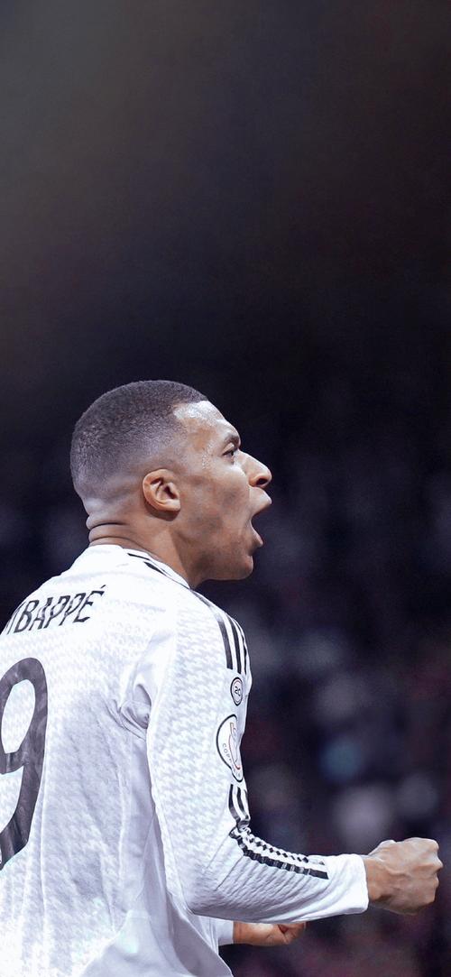 齐达内潇洒助攻帕耶得分